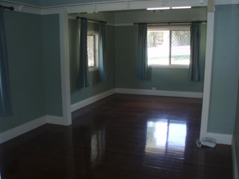 11 Howard Street, Coorparoo QLD 4151