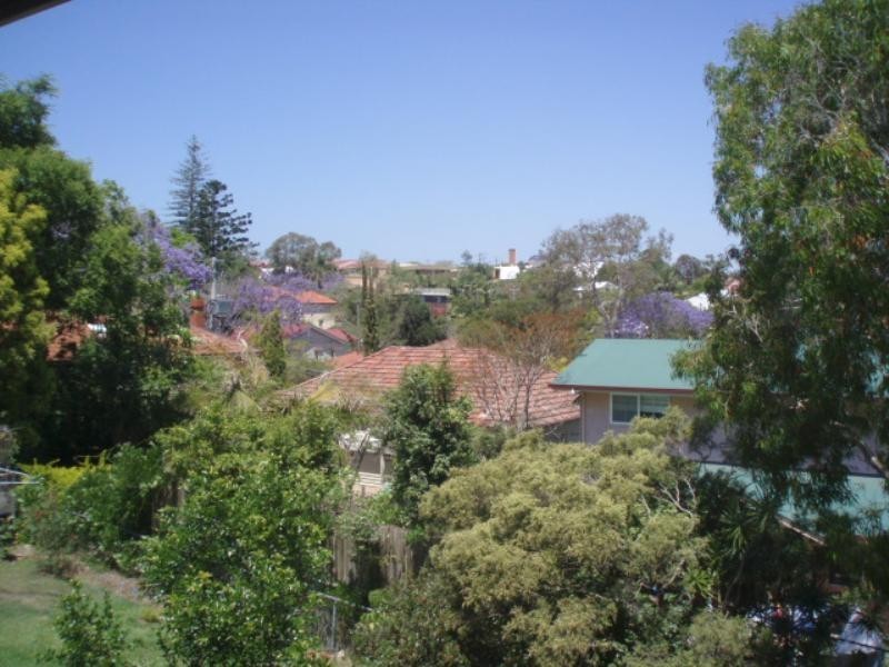 11 Howard Street, Coorparoo QLD 4151