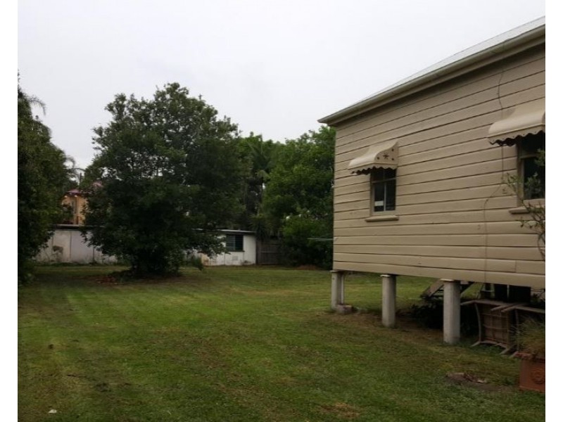 18 Yarrabin Street, Coorparoo QLD 4151