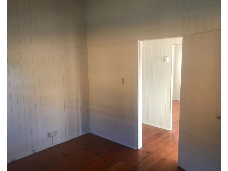 18 Yarrabin Street, Coorparoo QLD 4151