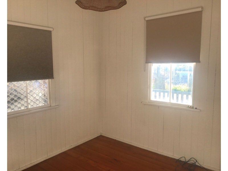 18 Yarrabin Street, Coorparoo QLD 4151