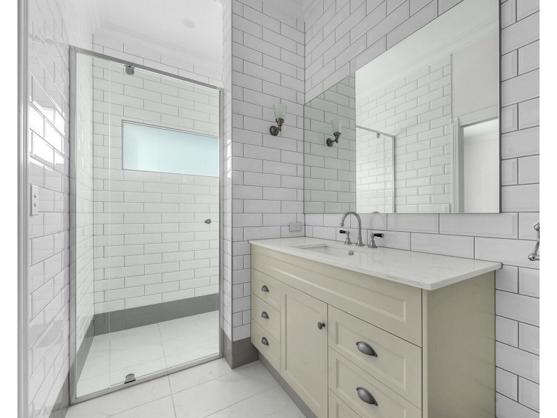 25 Pembroke Road, Coorparoo QLD 4151