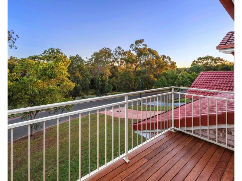 17 Piccadilly Place, Carindale QLD 4152