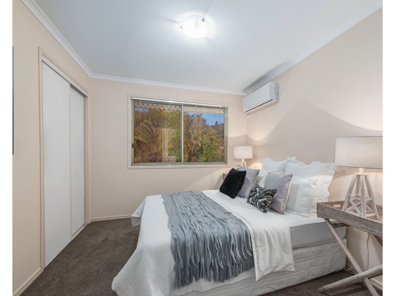 17 Piccadilly Place, Carindale QLD 4152