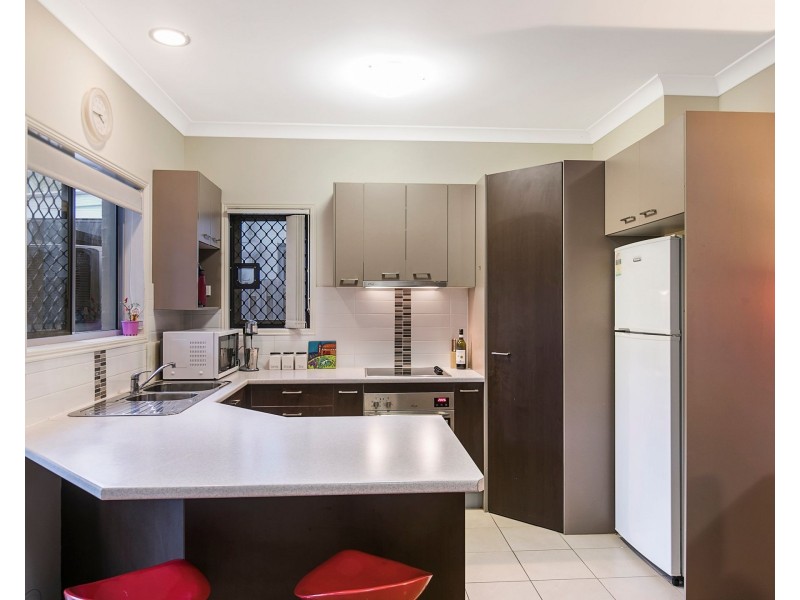 2/42 Adelaide Street, Carina QLD 4152