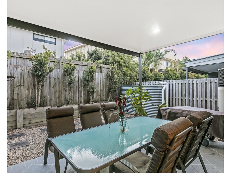 2/42 Adelaide Street, Carina QLD 4152