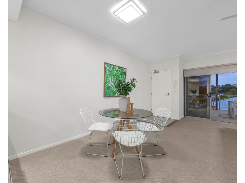 8/86 Pembroke Road, Coorparoo QLD 4151
