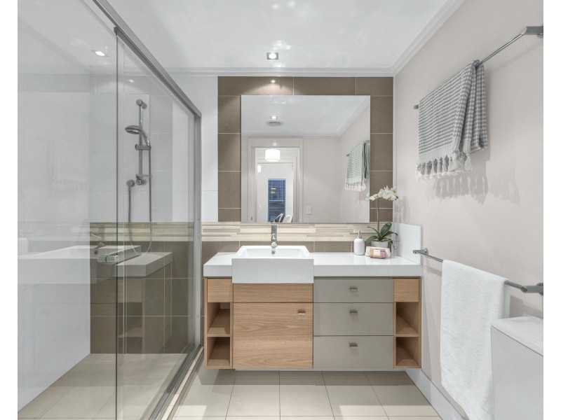 8/86 Pembroke Road, Coorparoo QLD 4151