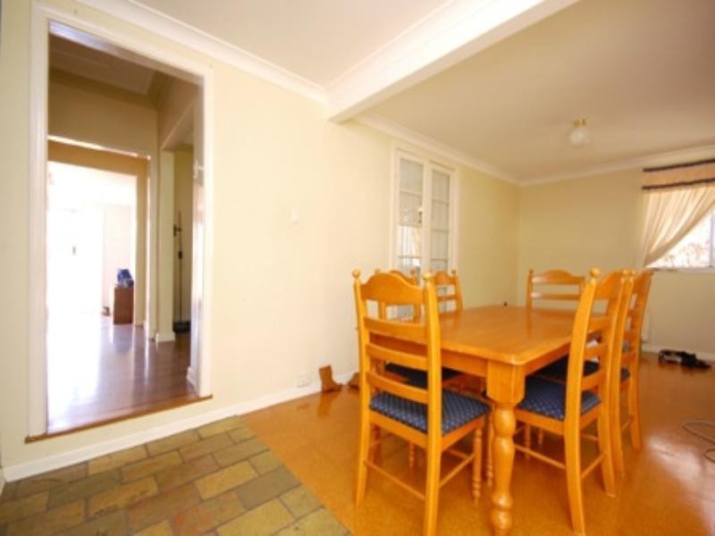 19 Sydney Avenue, Camp Hill QLD 4152