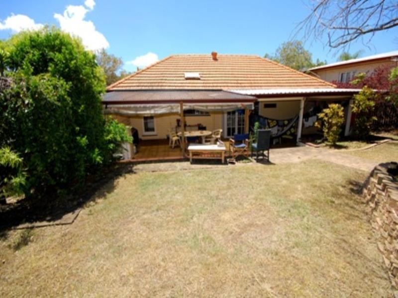 19 Sydney Avenue, Camp Hill QLD 4152