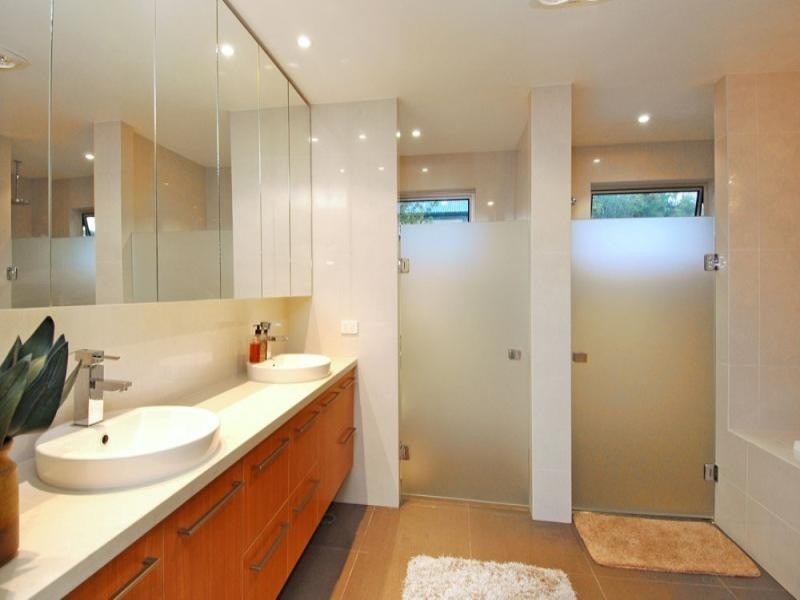 4 Spica Street, Coorparoo QLD 4151