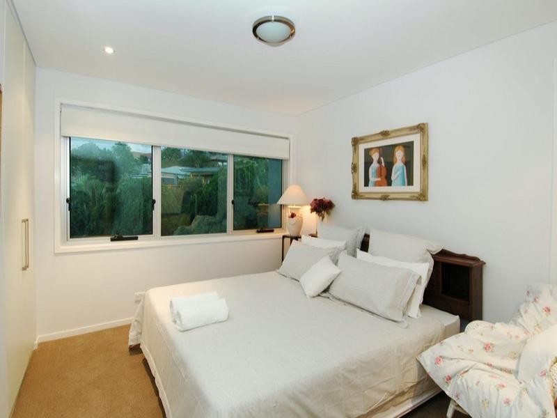 4 Spica Street, Coorparoo QLD 4151