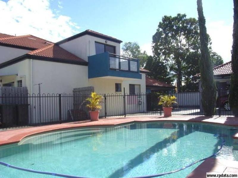 1/540 Old Cleveland Road(Cnr Glanosmond St), Camp Hill QLD 4152