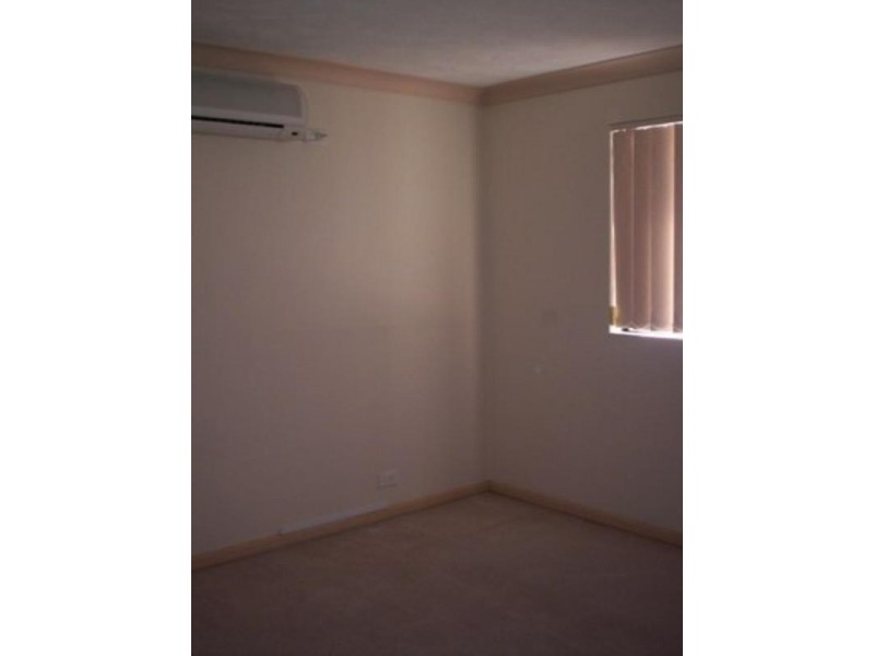 1/540 Old Cleveland Road(Cnr Glanosmond St), Camp Hill QLD 4152