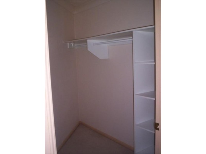 1/540 Old Cleveland Road(Cnr Glanosmond St), Camp Hill QLD 4152