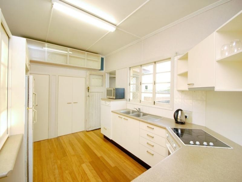 69 Buena Vista Avenue, Coorparoo QLD 4151