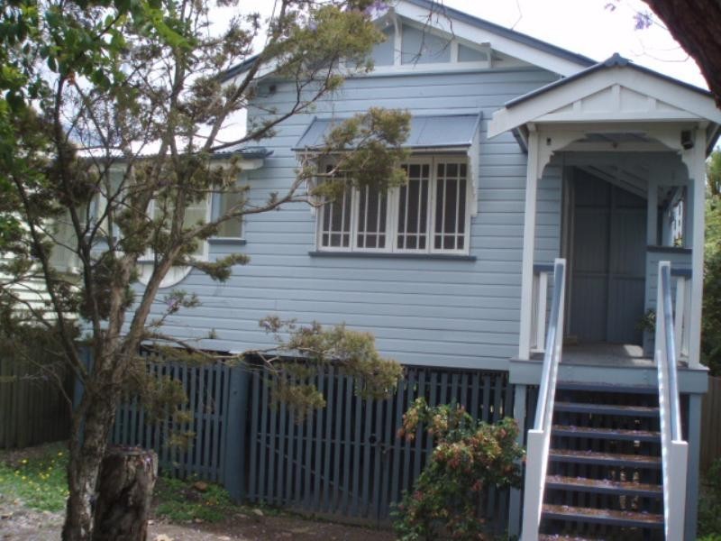 152 Temple Street, Coorparoo QLD 4151