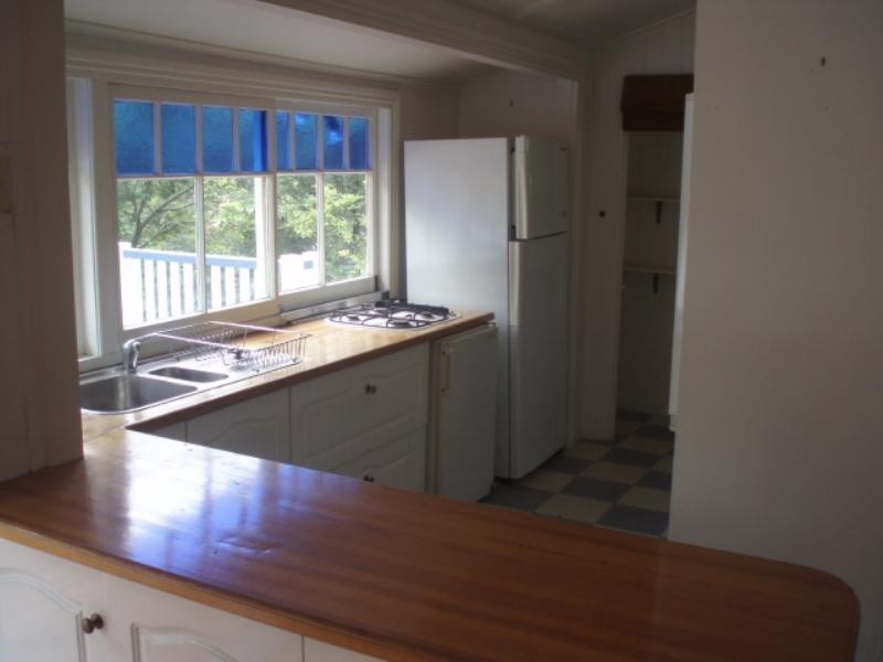 152 Temple Street, Coorparoo QLD 4151