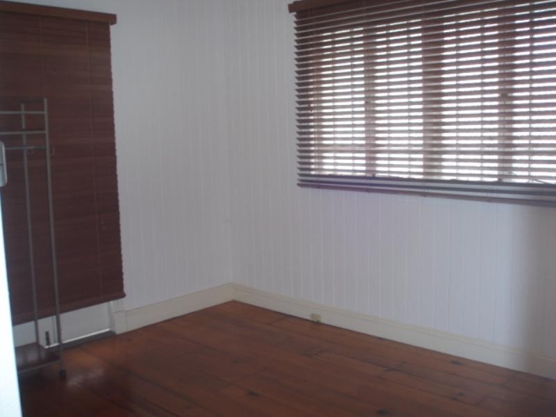 152 Temple Street, Coorparoo QLD 4151