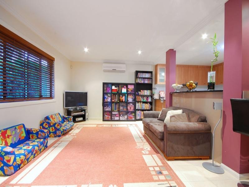 16 Glyn Street, Coorparoo QLD 4151