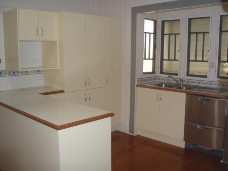 54 Watson Street, Camp Hill QLD 4152