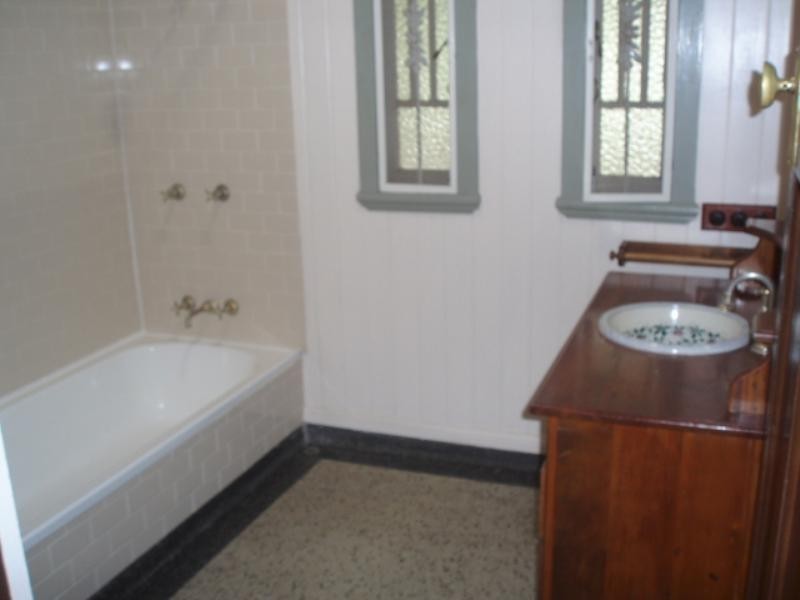 54 Watson Street, Camp Hill QLD 4152