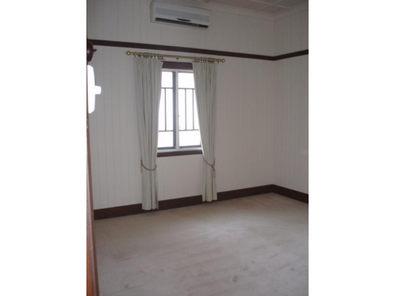 54 Watson Street, Camp Hill QLD 4152