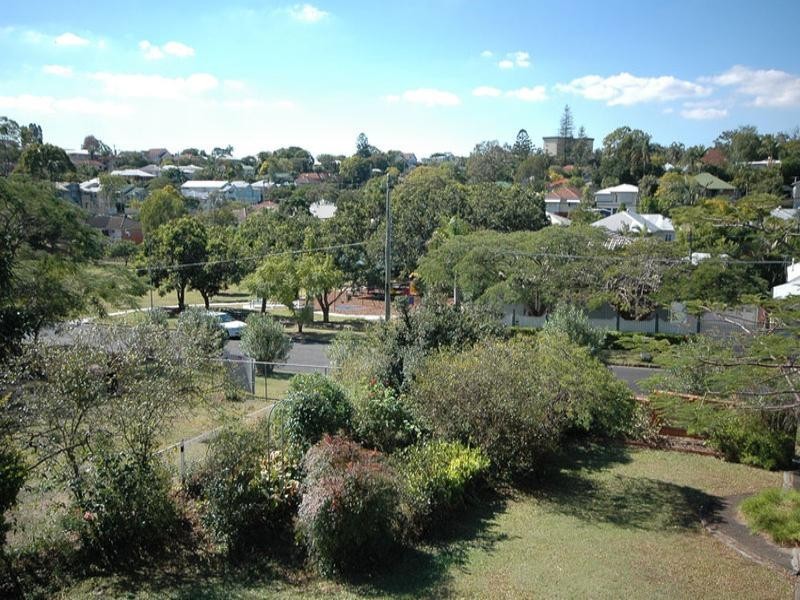 32 Marian Street, Coorparoo QLD 4151