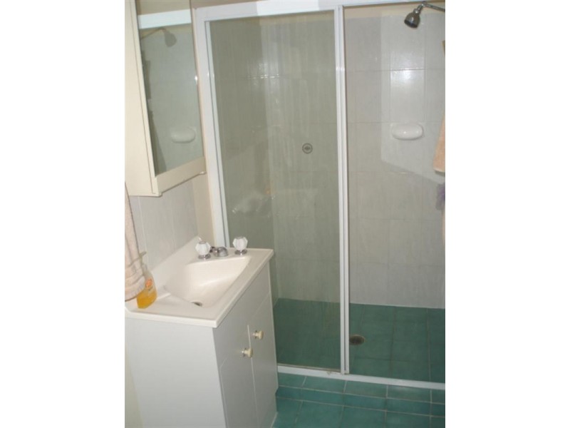 2/46 Robinson Street, Coorparoo QLD 4151