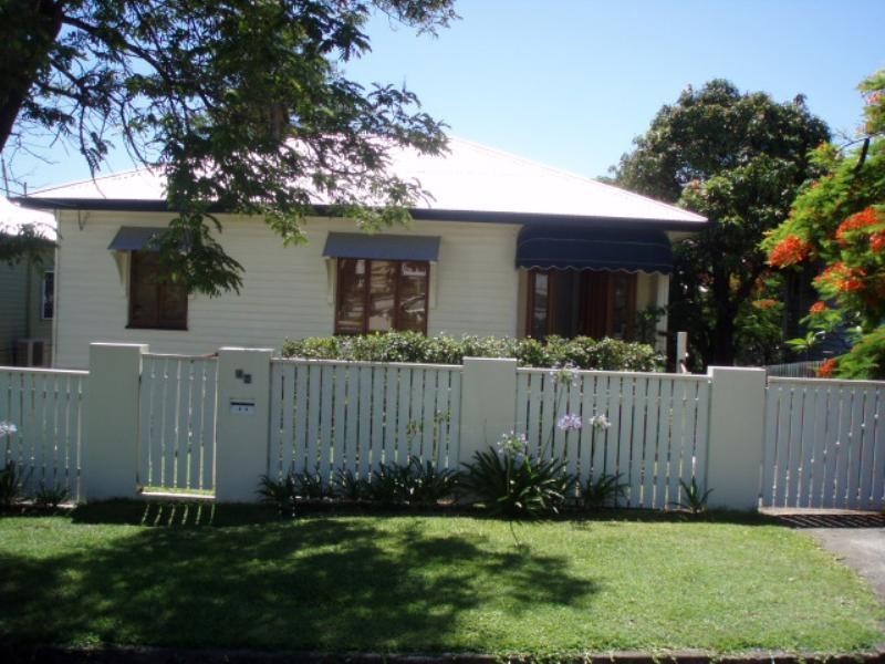 45 Clara Street, Camp Hill QLD 4152