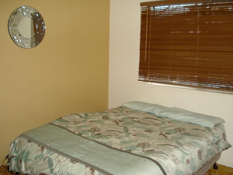 2/220 Cavendish Road, Coorparoo QLD 4151