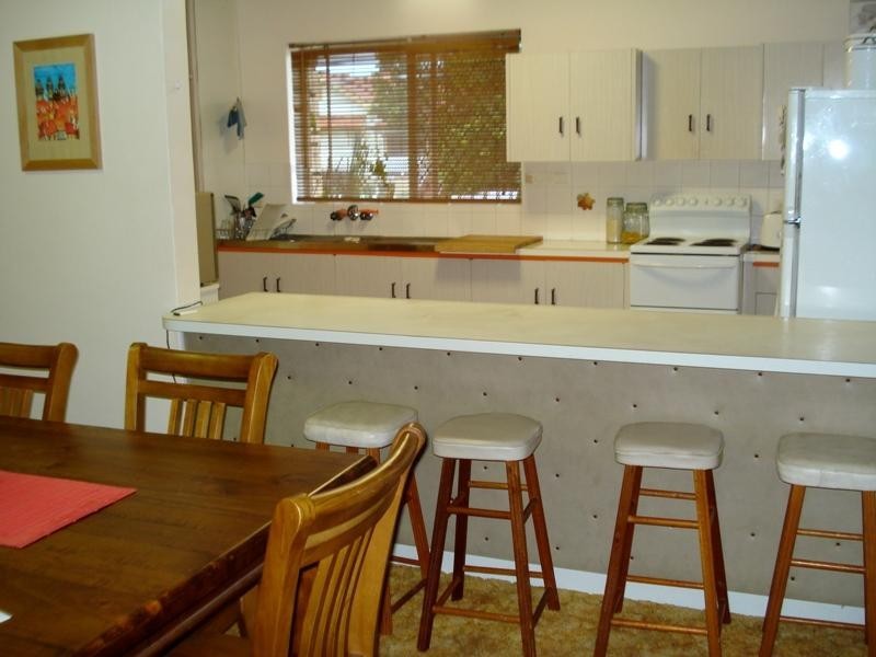 2/220 Cavendish Road, Coorparoo QLD 4151