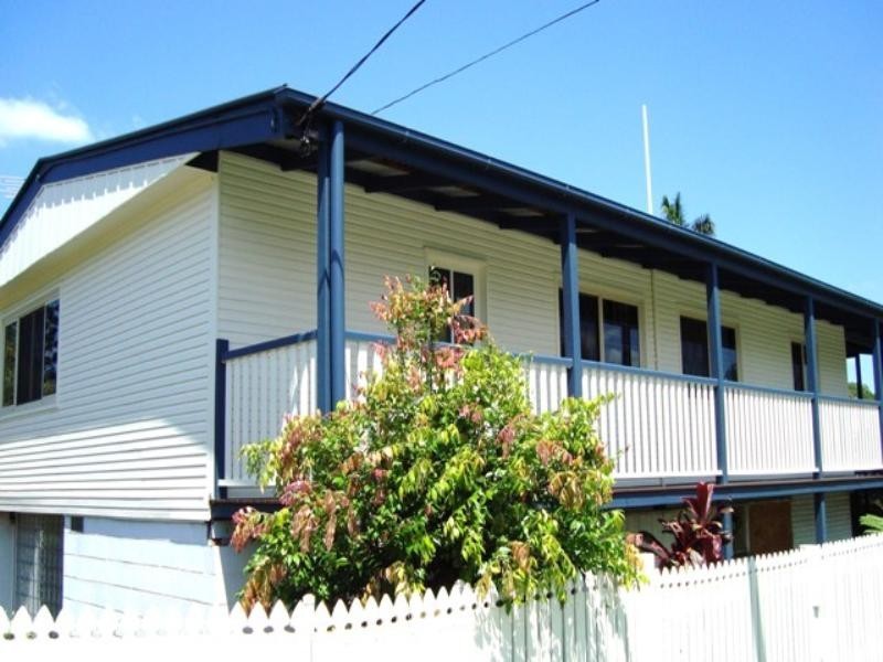 4 Hope Street, Norman Park QLD 4170