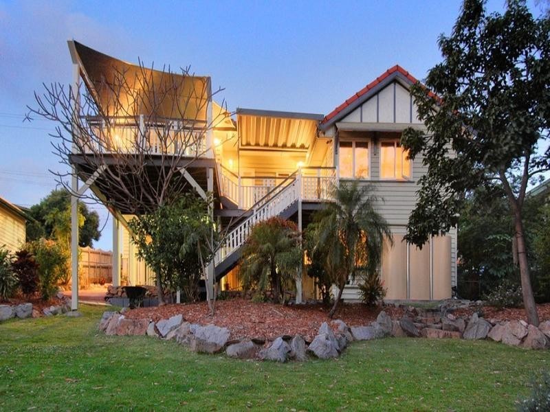 7 Rigel Street, Coorparoo QLD 4151