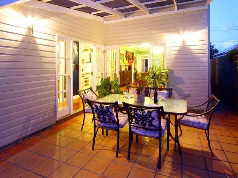 74 Lockerbie Street, Kangaroo Point QLD 4169