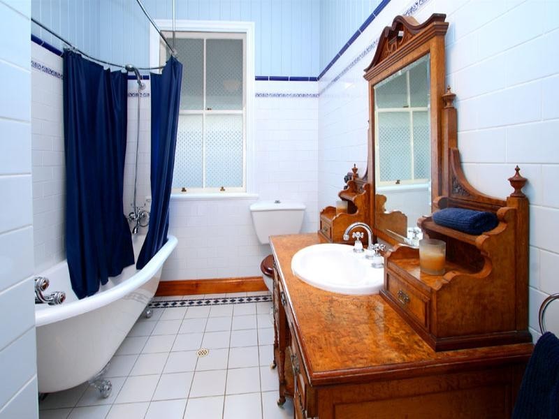 74 Lockerbie Street, Kangaroo Point QLD 4169