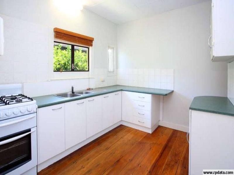 25 Halland Terrace, Camp Hill QLD 4152