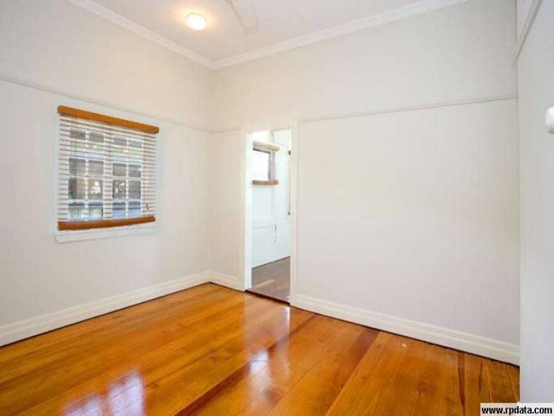 25 Halland Terrace, Camp Hill QLD 4152