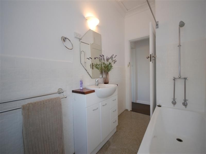 10 Barradine Street, Greenslopes QLD 4120