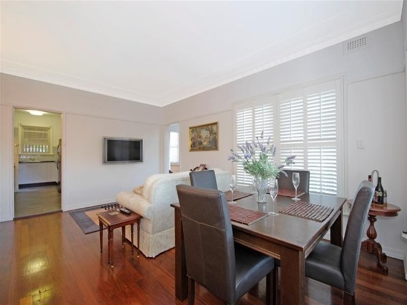 10 Barradine Street, Greenslopes QLD 4120