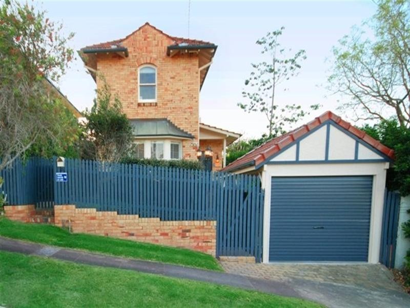 10 Barradine Street, Greenslopes QLD 4120