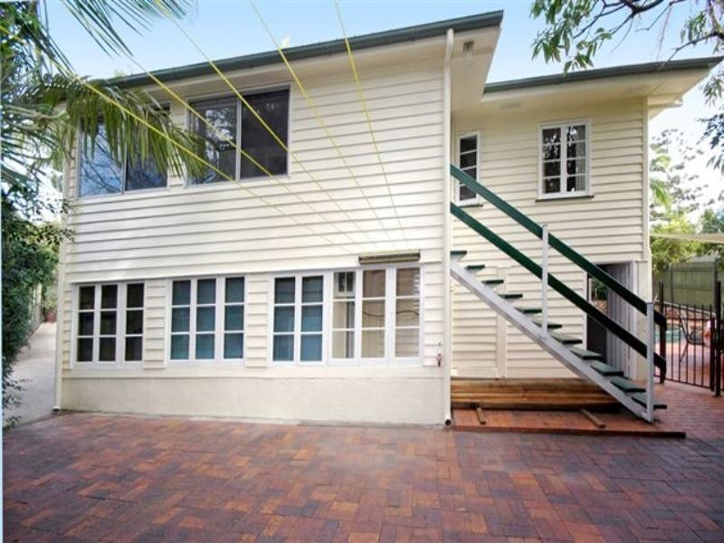 109 Lade Street, Coorparoo QLD 4151