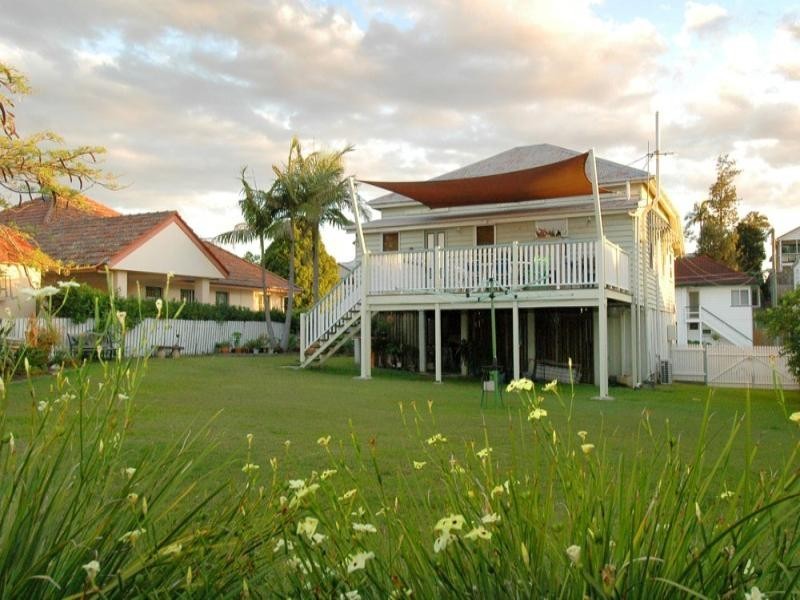 30 Sydney Avenue, Camp Hill QLD 4152