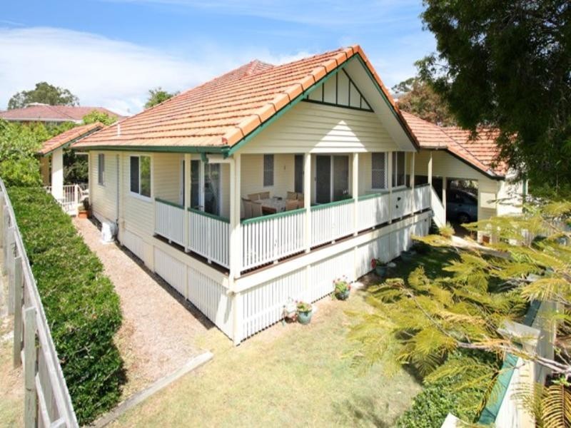 8 Meteor Street, Coorparoo QLD 4151