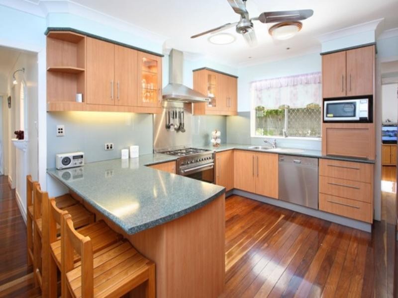 8 Meteor Street, Coorparoo QLD 4151