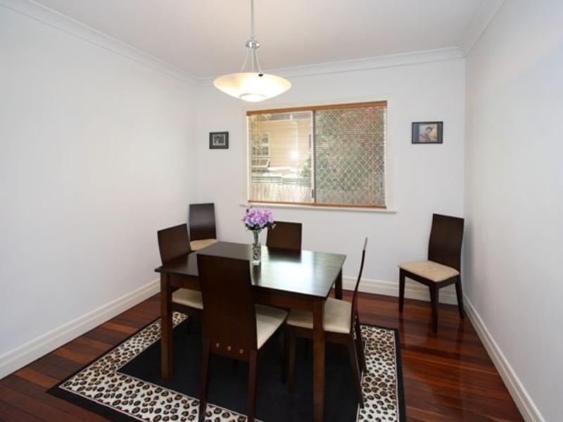 8 Meteor Street, Coorparoo QLD 4151