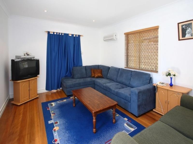 8 Meteor Street, Coorparoo QLD 4151