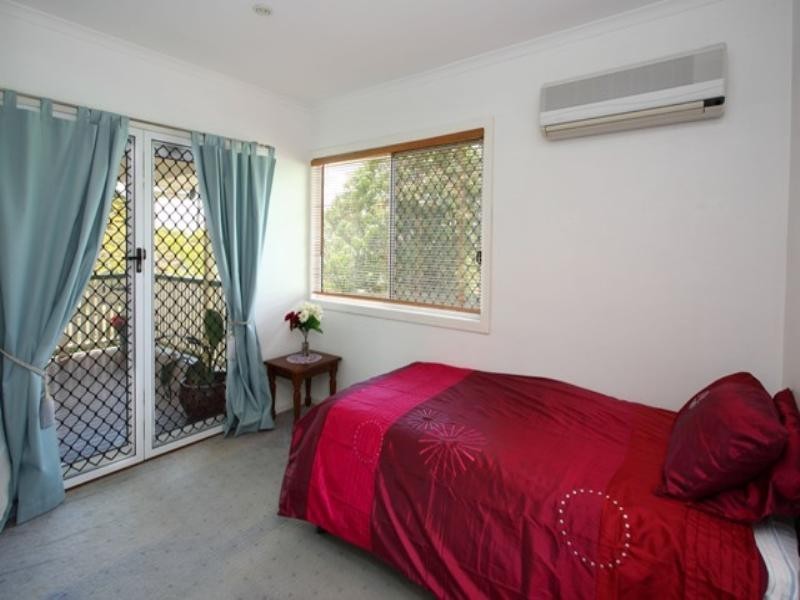 8 Meteor Street, Coorparoo QLD 4151