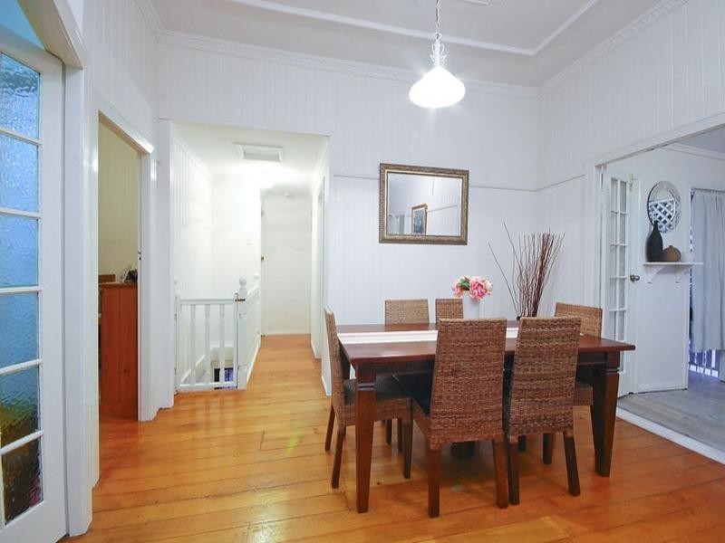 15 Geelong Avenue, Holland Park QLD 4121