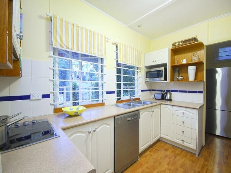 15 Geelong Avenue, Holland Park QLD 4121